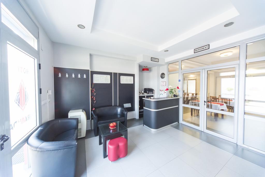 Hotel Piramida Подгорица Экстерьер фото