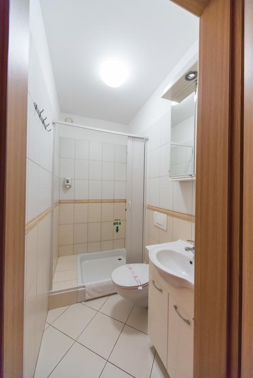 Hotel Piramida Подгорица Экстерьер фото