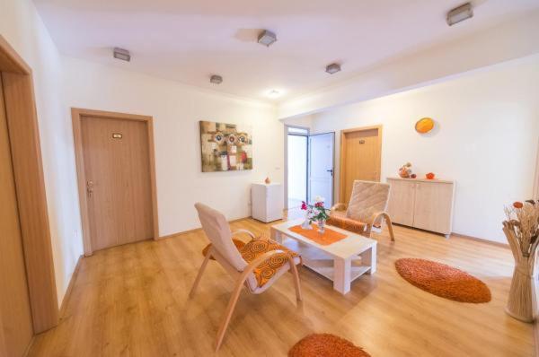 Hotel Piramida Подгорица Экстерьер фото