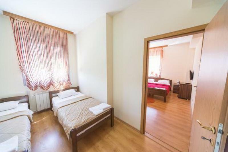 Hotel Piramida Подгорица Экстерьер фото